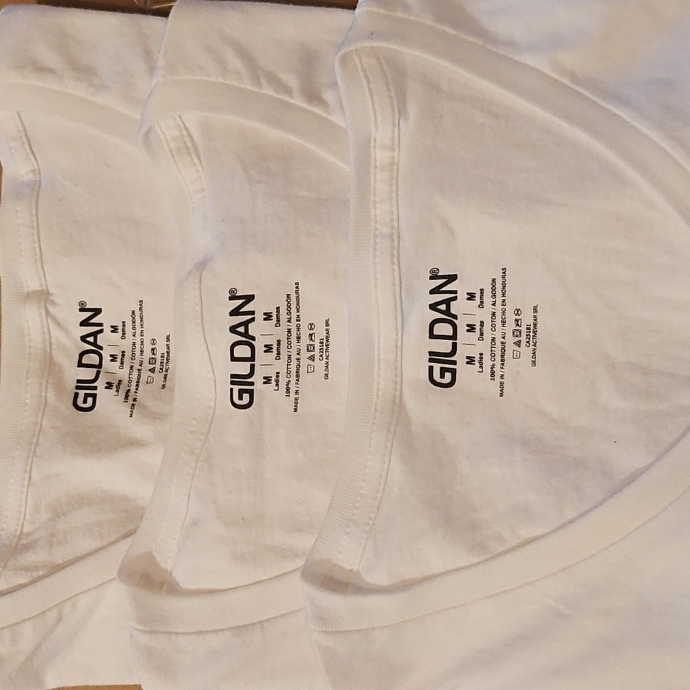 Gildan White Cotton T-Shirt V-Neck 3 PACK